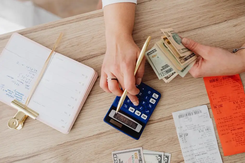 電卓とお金を3つの口座に分ける資金管理