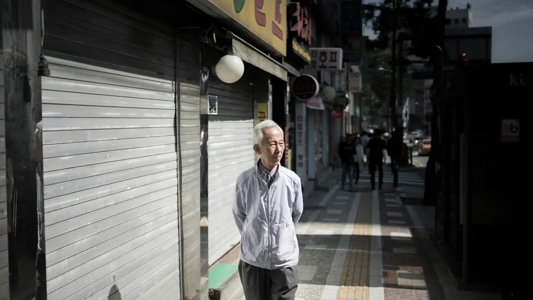税務手続きについて不安を抱える日本人フリーランス